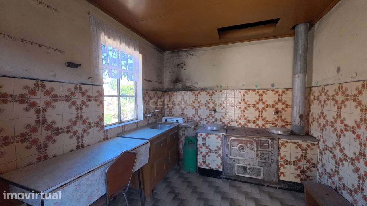 Casa T4 em União das freguesias de Mamouros, Castro Daire - Grande imagem: 2/8