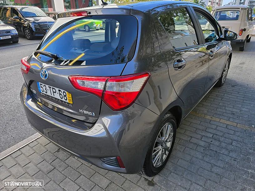 Toyota Yaris 1.5 HSD Exclusive+P.Luxury - 6