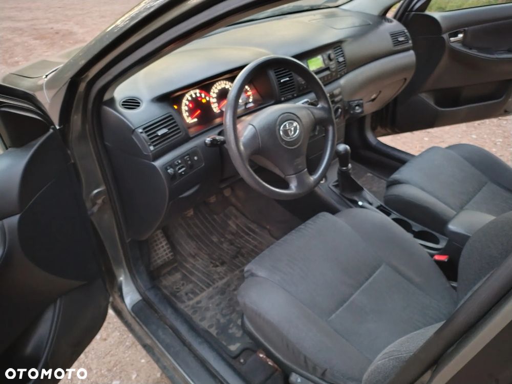 Toyota Corolla 1.4 VVT-i Terra - 2
