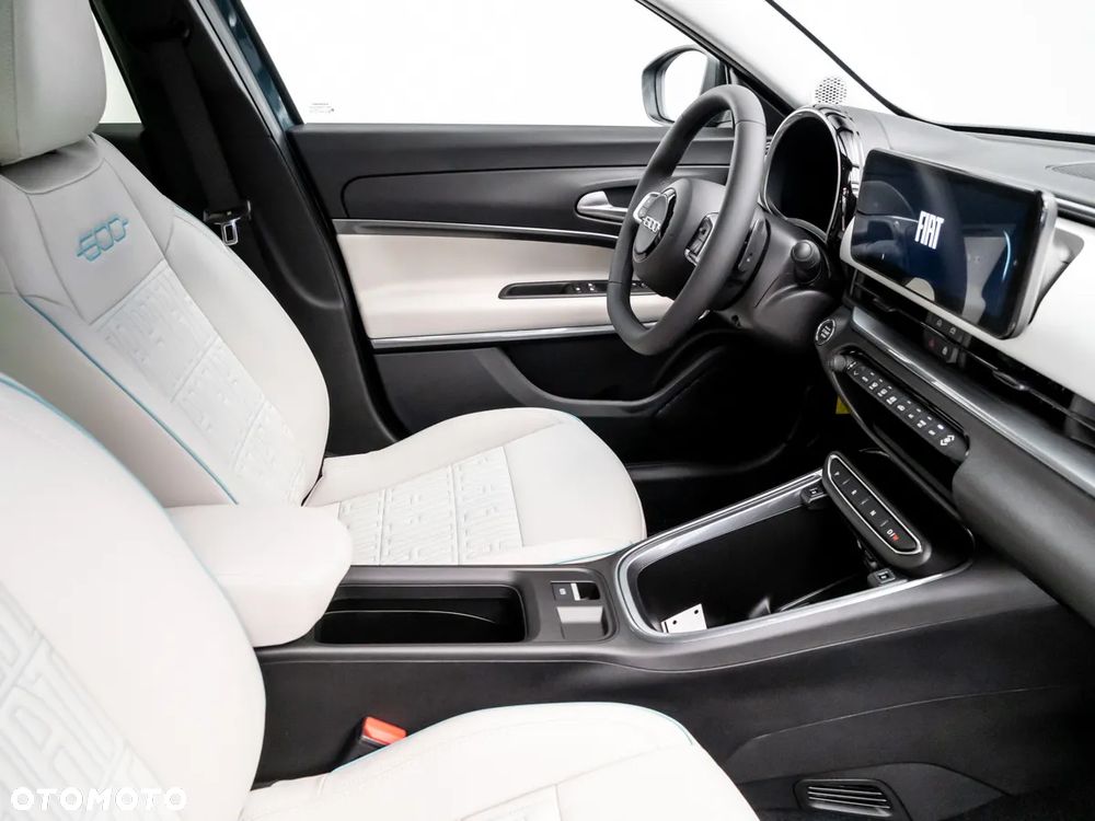 Fiat 600 ver-1-2-turbo-hybrid-la-prima-edct - 14