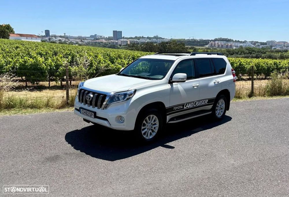 Toyota Land Cruiser - 2