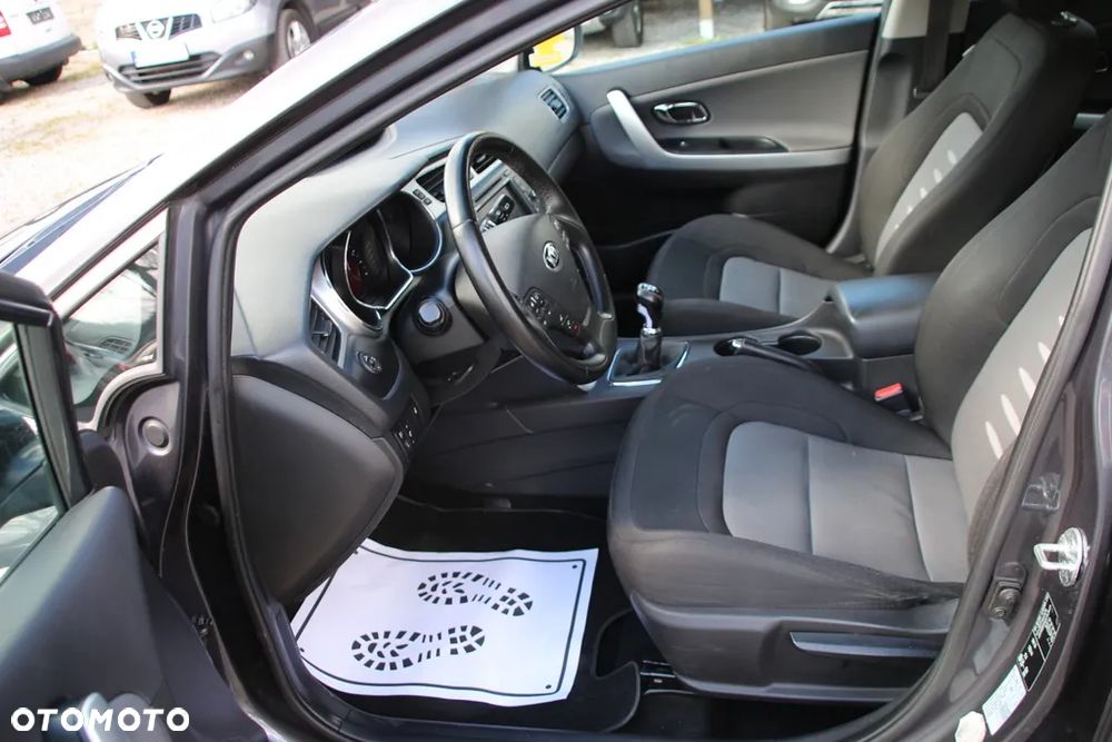 Kia Ceed 1.6 GDI ISG Platinum Edition - 10