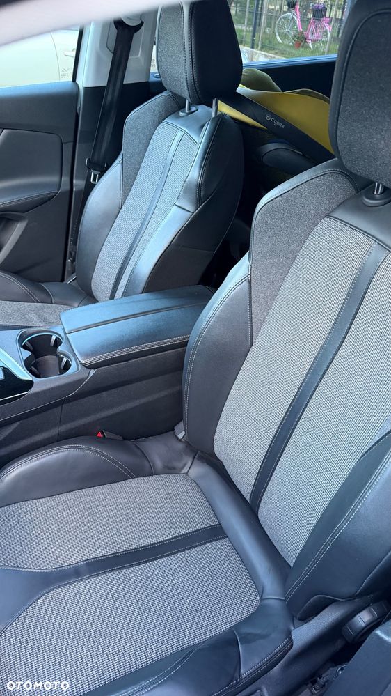 Peugeot 5008 1.2 PureTech Allure Pack S&S EAT8 - 20