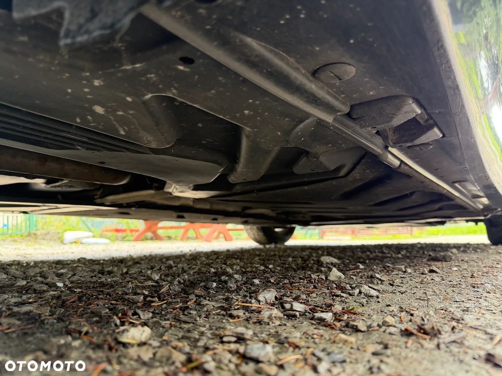 Mercedes-Benz Klasa A 180 d BlueEFFICIENCY Edition Style - 15