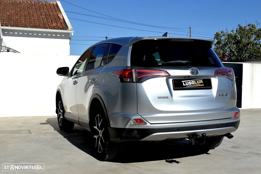 Toyota RAV4 2.0 D-4D 4x2 S&S Comfort - 10
