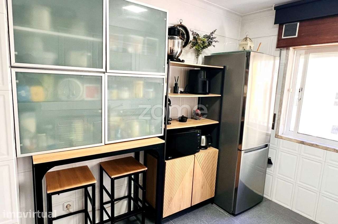 Fantástico apartamento T2 em Rio de Mouro – Renovado, com garagem - Grande imagem: 5/19