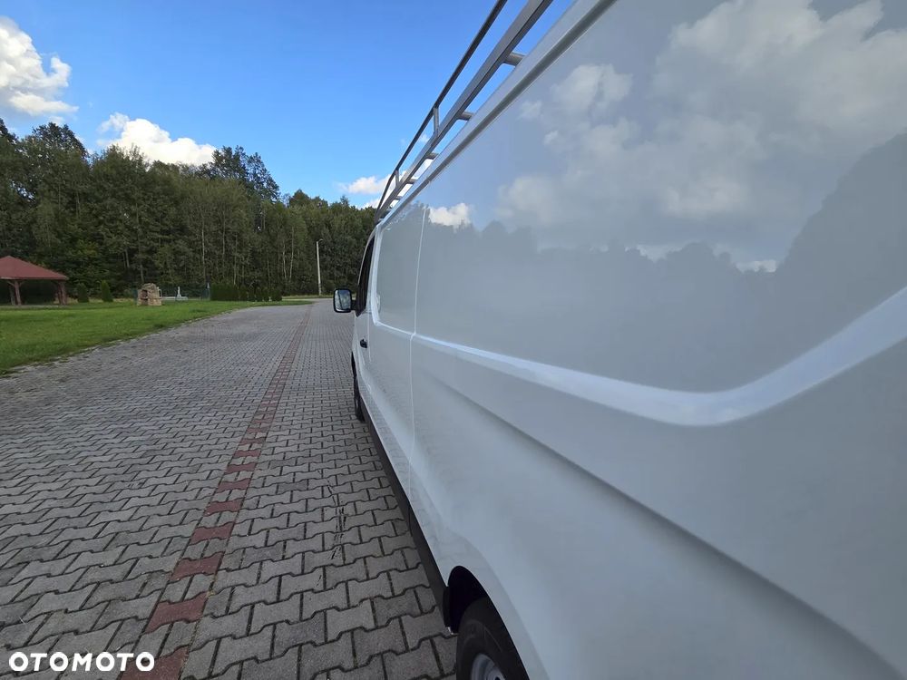 Opel Vivaro - 11