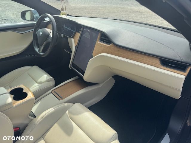 Tesla Model S Performance - 19