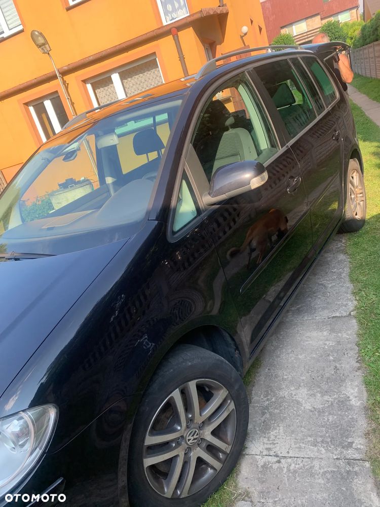 Volkswagen Touran 2.0 TDI Highline - 15
