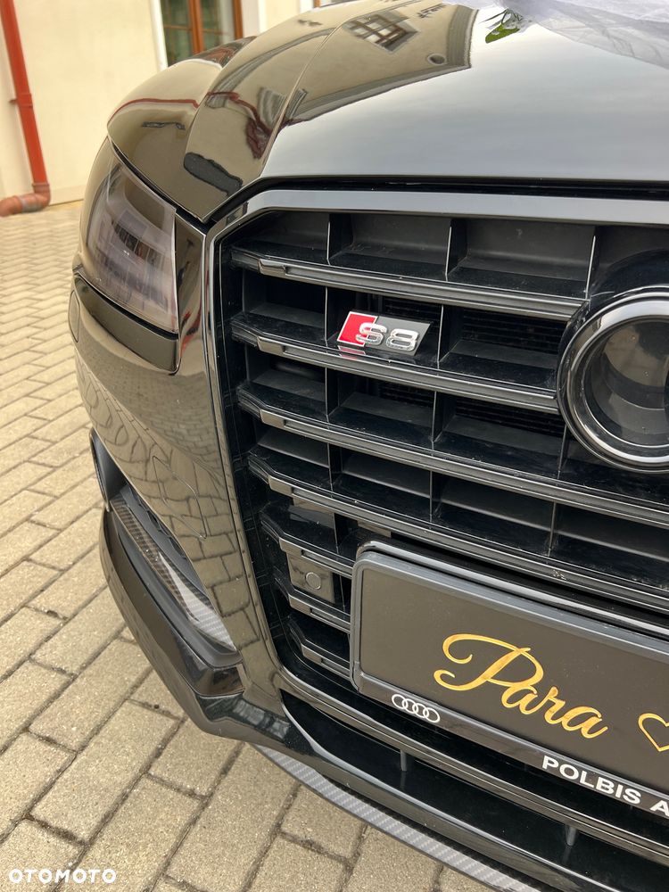 Audi S8 Plus - 25
