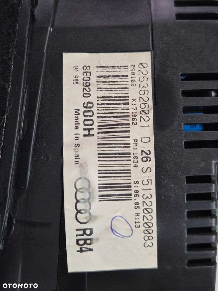 audi a4 B6 benzyna licznik zegar zegary fis europa - 7