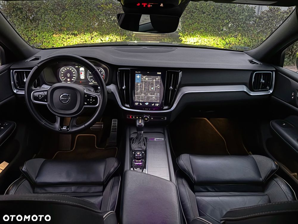 Volvo S60 T4 R-Design - 8