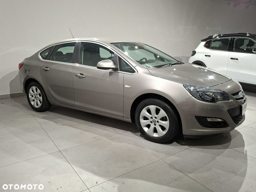 Opel Astra - 16