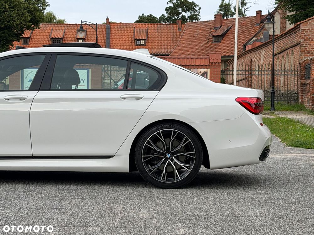 BMW Seria 7 740Li - 10