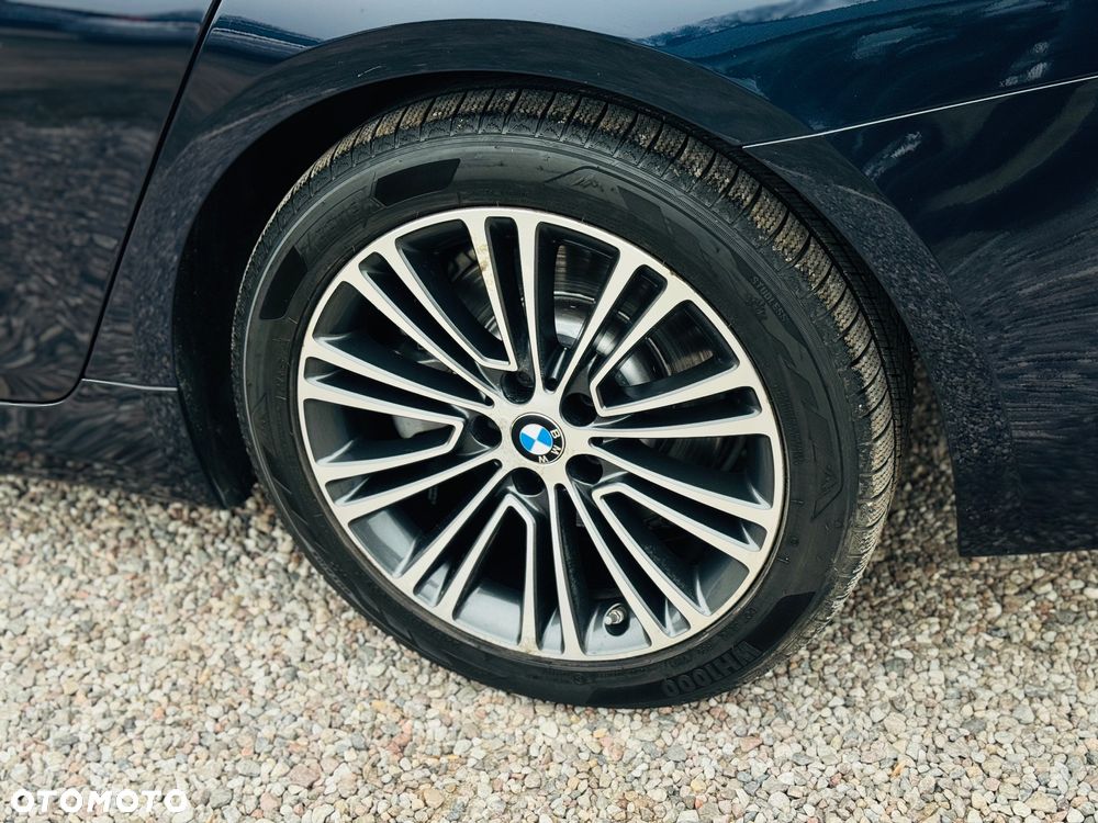 BMW Seria 5 520d Luxury Line sport - 30