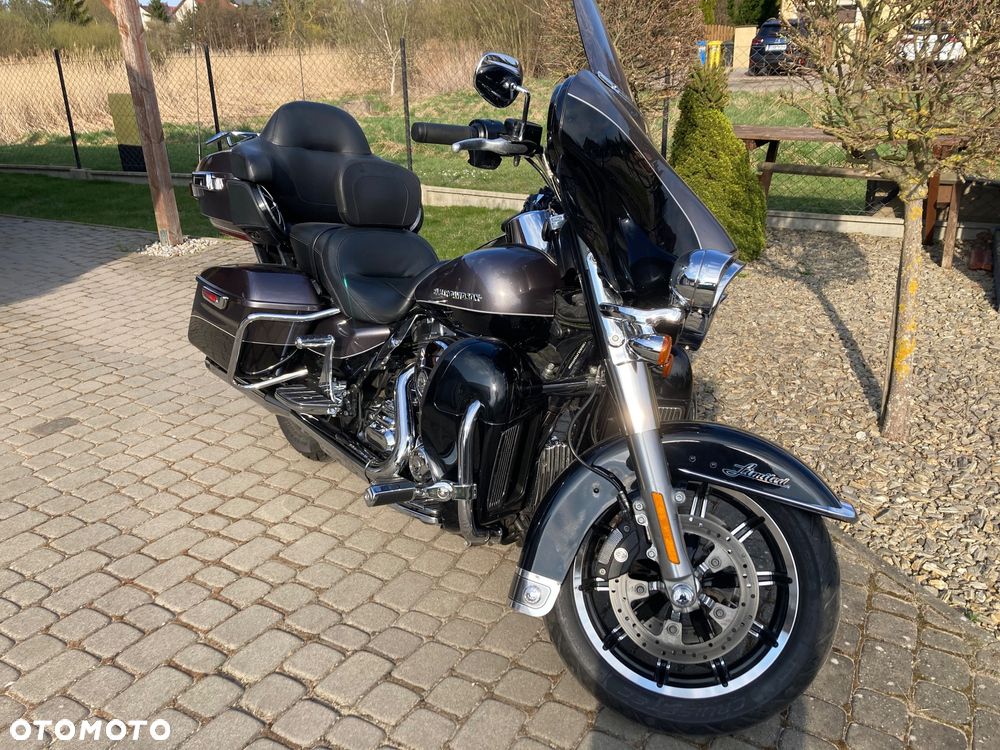 Harley-Davidson FLH Electra Glide - 28