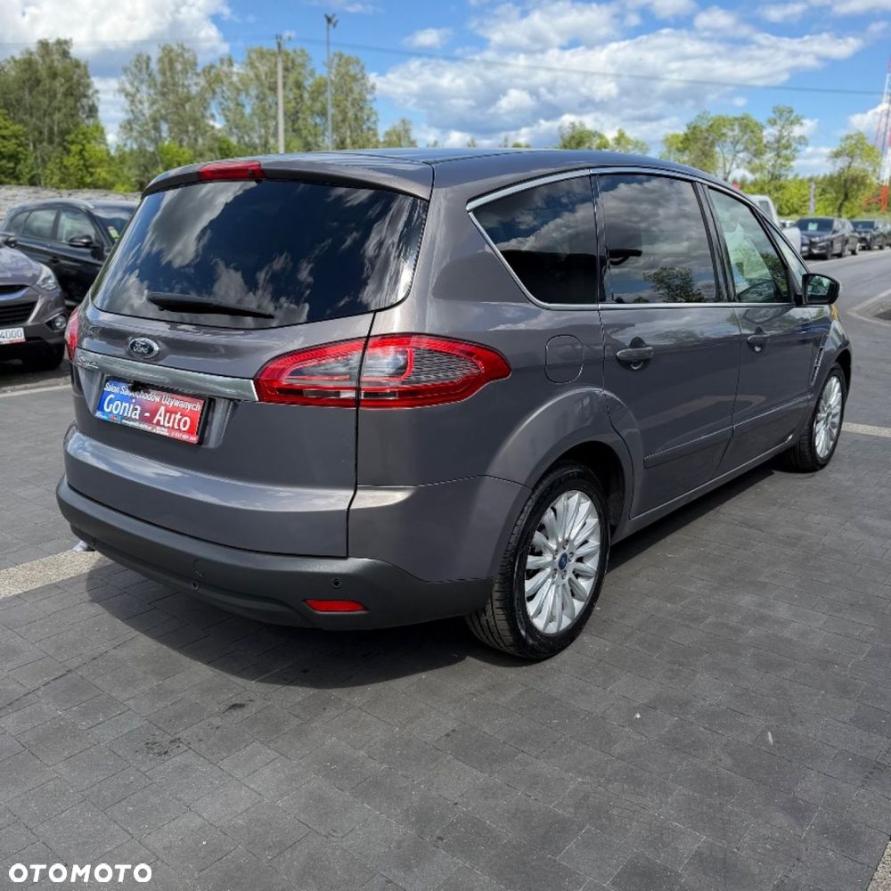 Ford S-Max - 12
