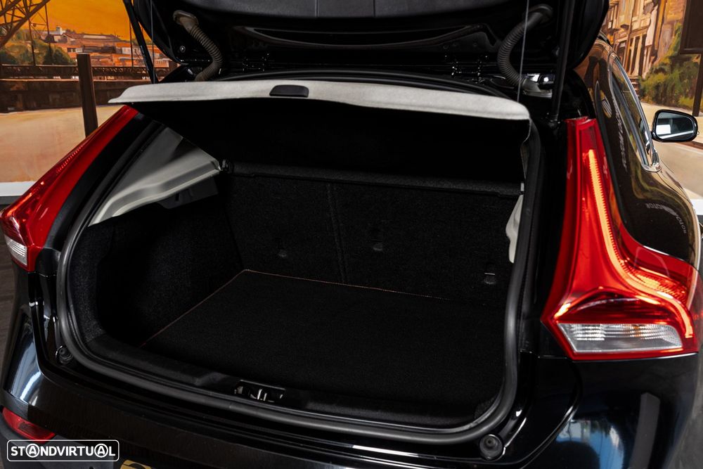 Volvo V40 Cross Country 2.0 D2 - 10