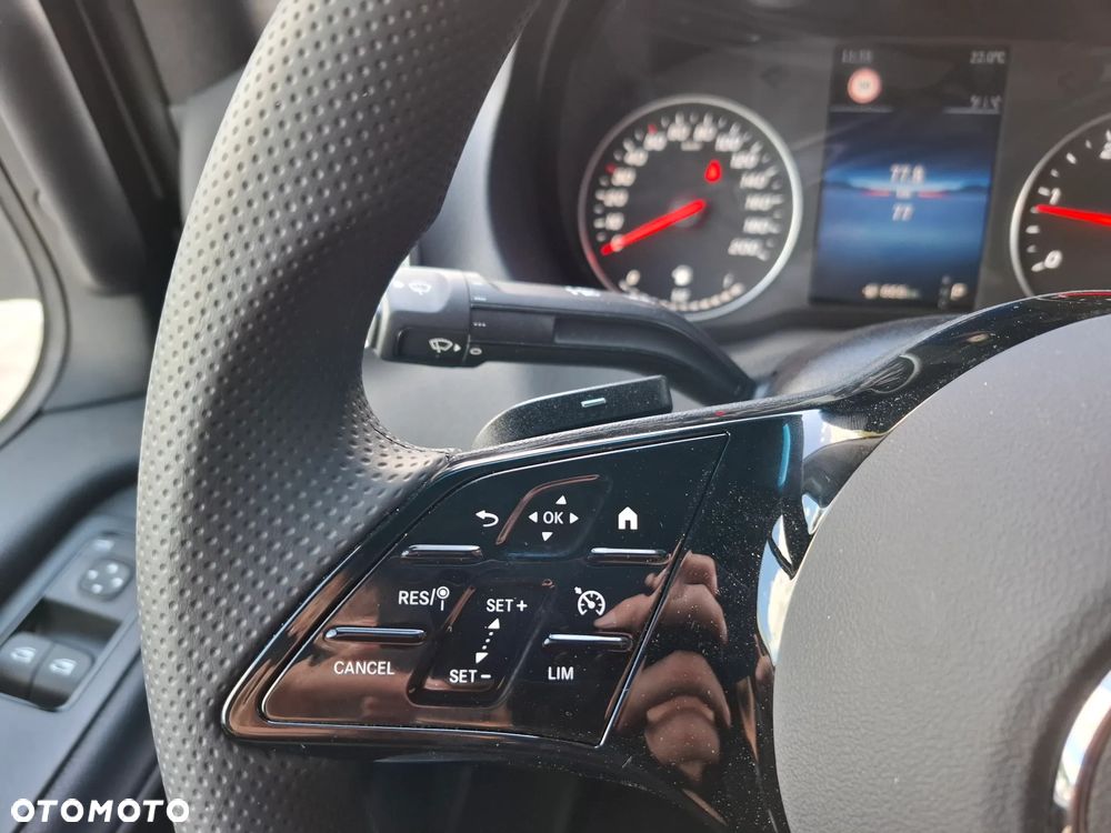 Mercedes-Benz Sprinter 319 CDI Podwozie 4325 mm - Kontener 8 EP z windą Dholandia - 34
