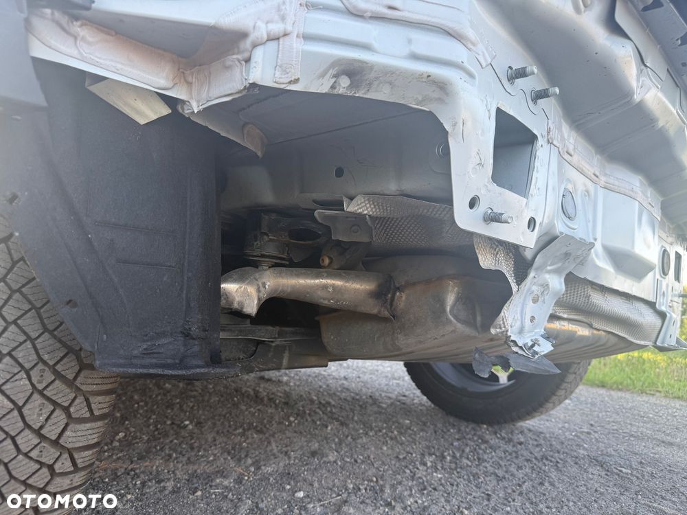 Volvo XC 40 B5 B AWD Ultimate Dark - 32