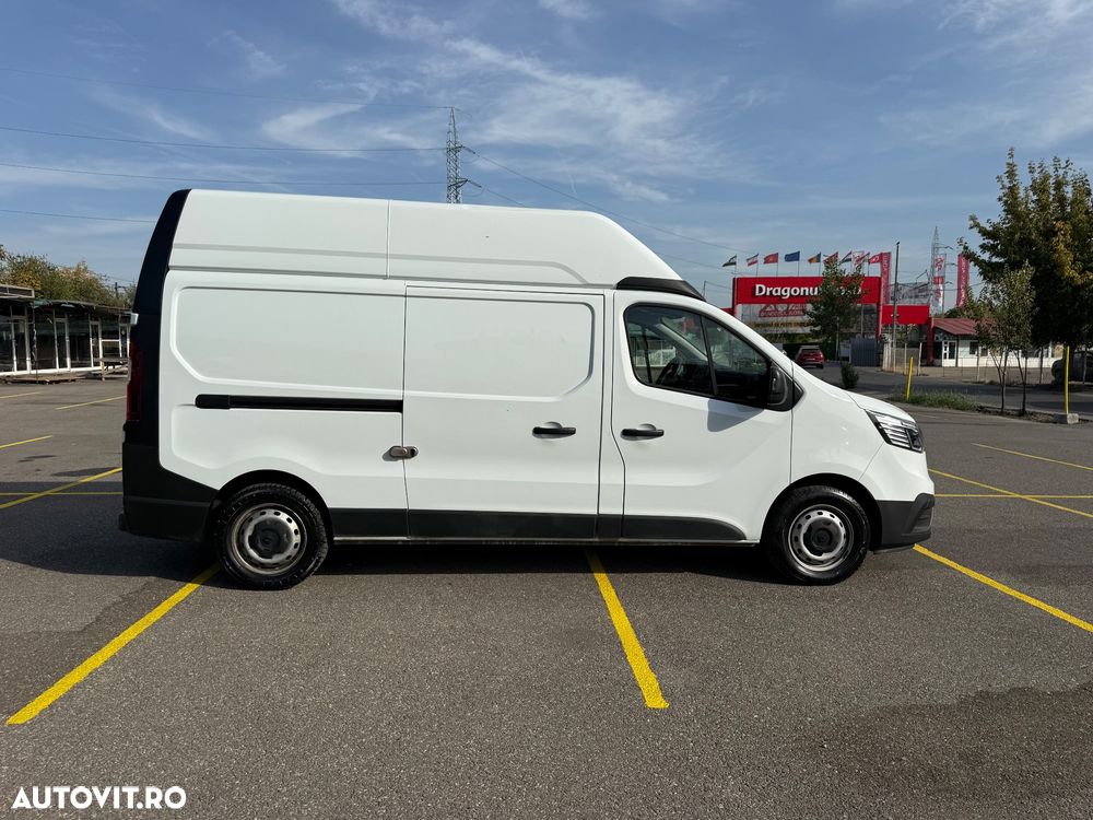 Renault Trafic 2.0 Blue dCi 150 Furgon Cabina Dubla L2H1 - 14