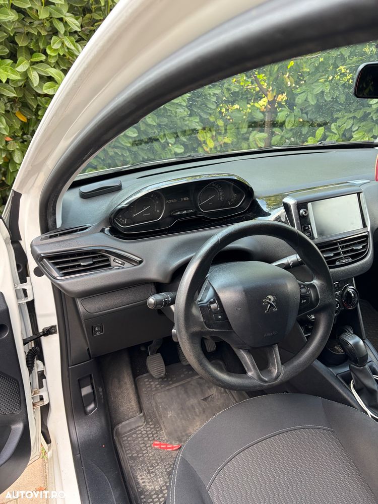 Peugeot 208 1.6 BlueHDi FAP Style - 6