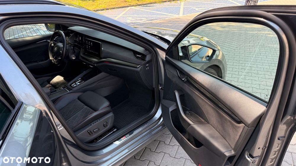 Skoda Octavia 2.0 TSI RS DSG - 17