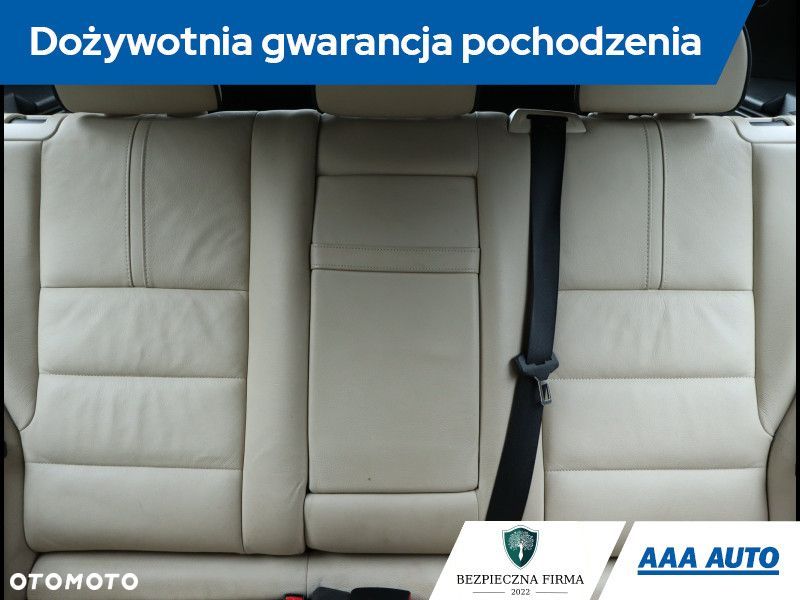 Mercedes-Benz GLK - 11