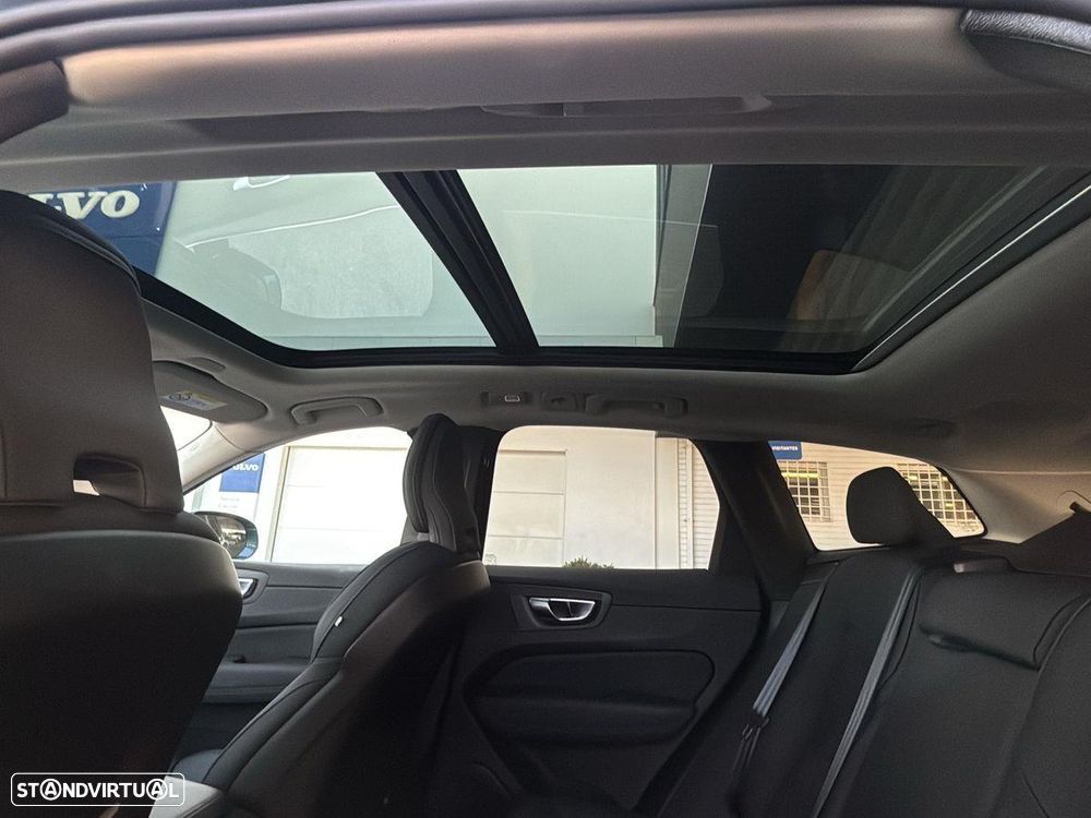 Volvo XC 60 2.0 T6 PHEV Plus Bright AWD - 22
