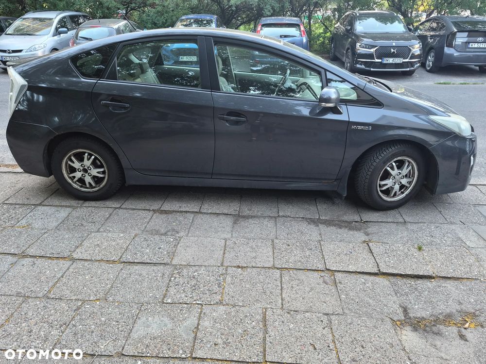 Toyota Prius - 2