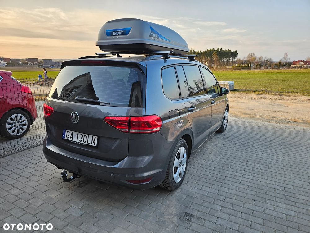 Volkswagen Touran - 4
