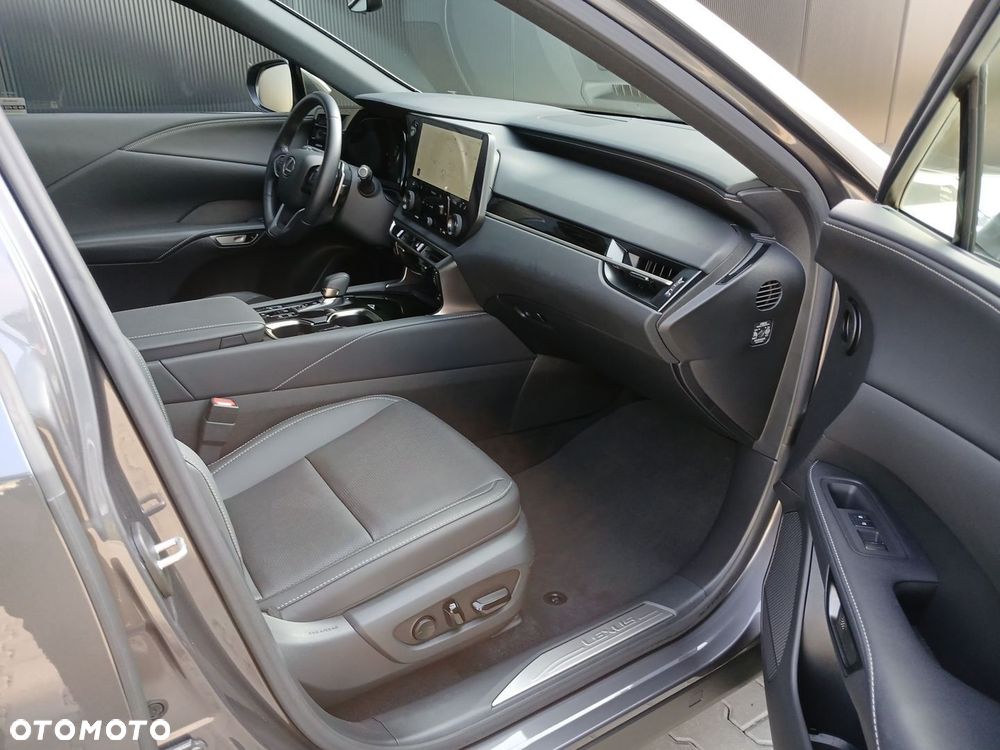 Lexus RX 450h+ Prestige - 23