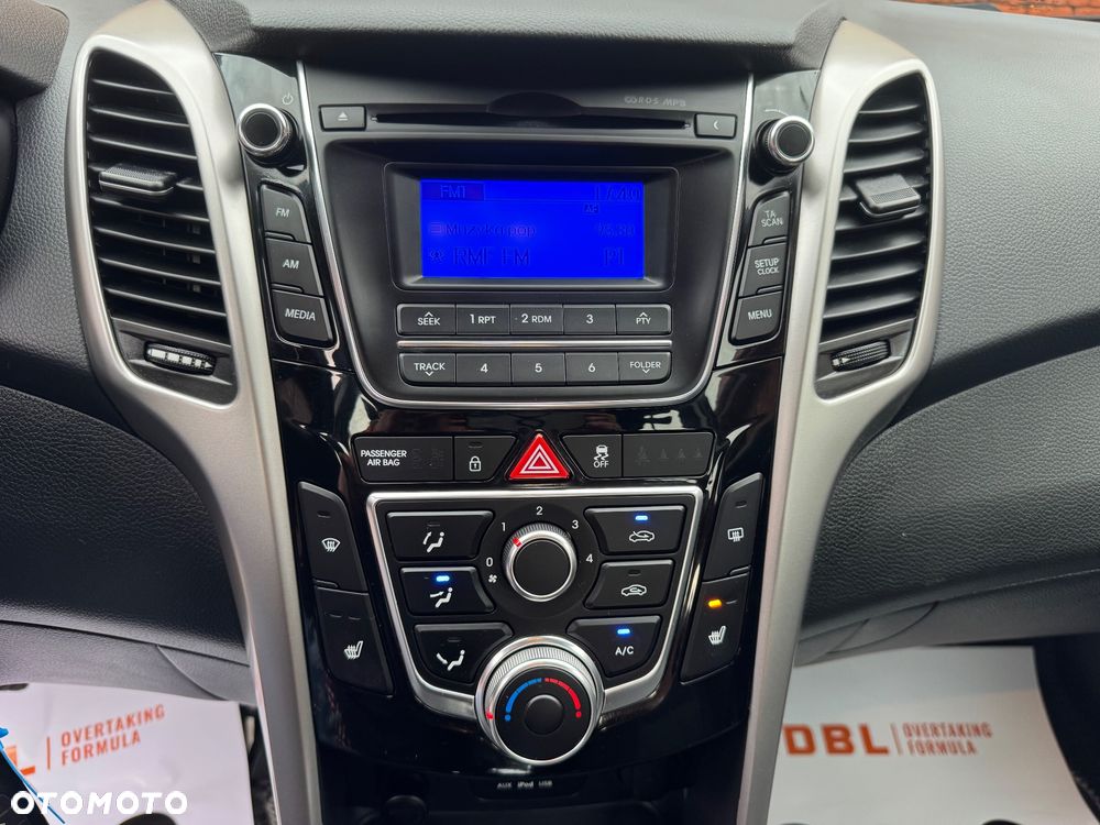 Hyundai i30 blue 1.4 Trend - 27