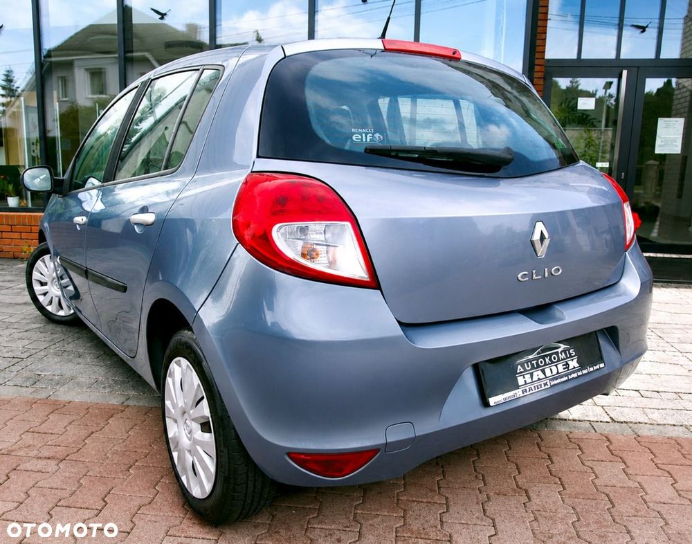 Renault Clio - 27