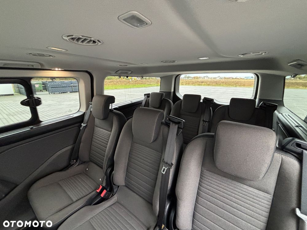 Ford Tourneo Custom 2.0 EcoBlue L2 Titanium - 24