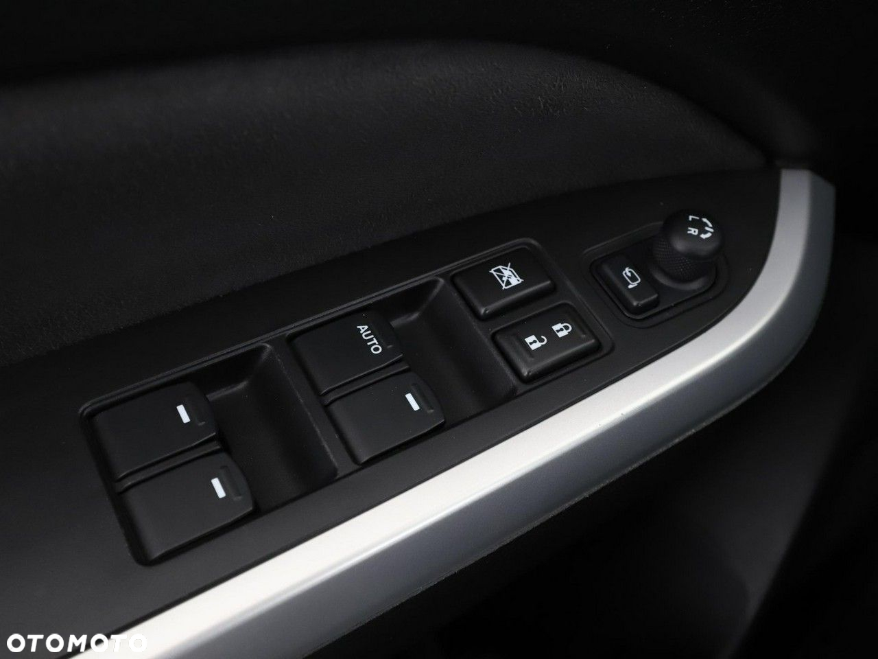 Suzuki Vitara 1.6 XLED 4WD - 33
