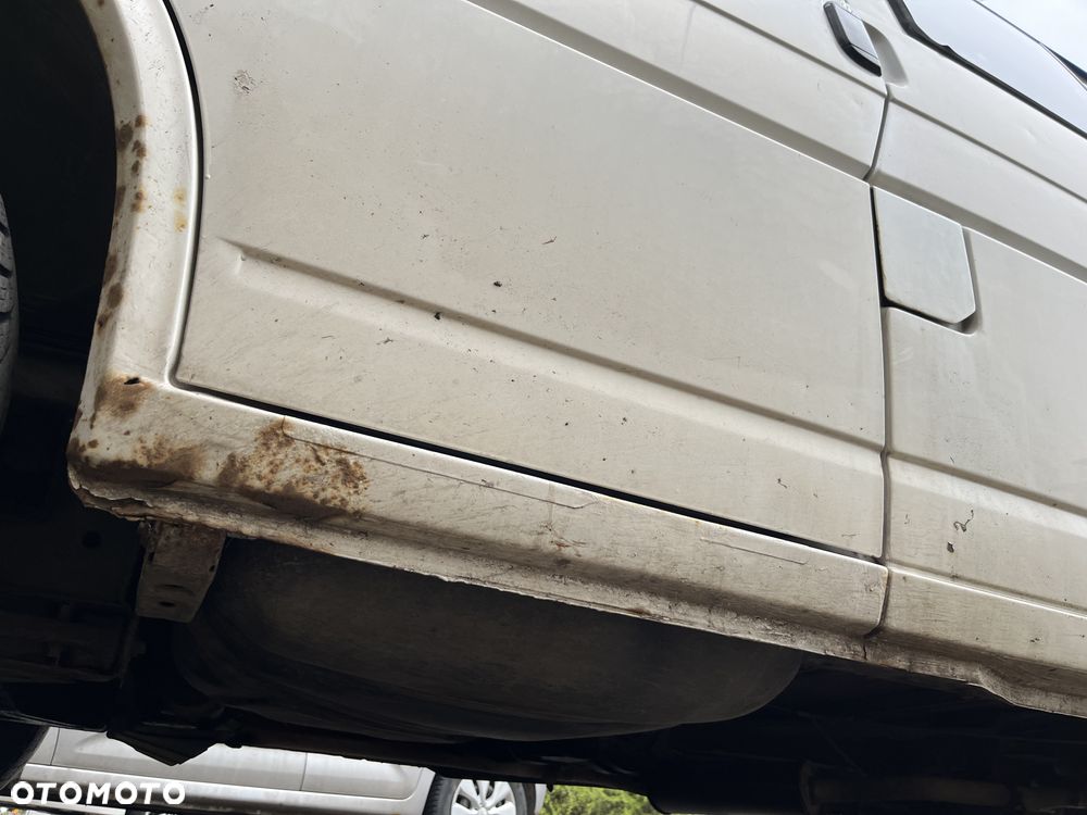 Volkswagen Transporter - 4