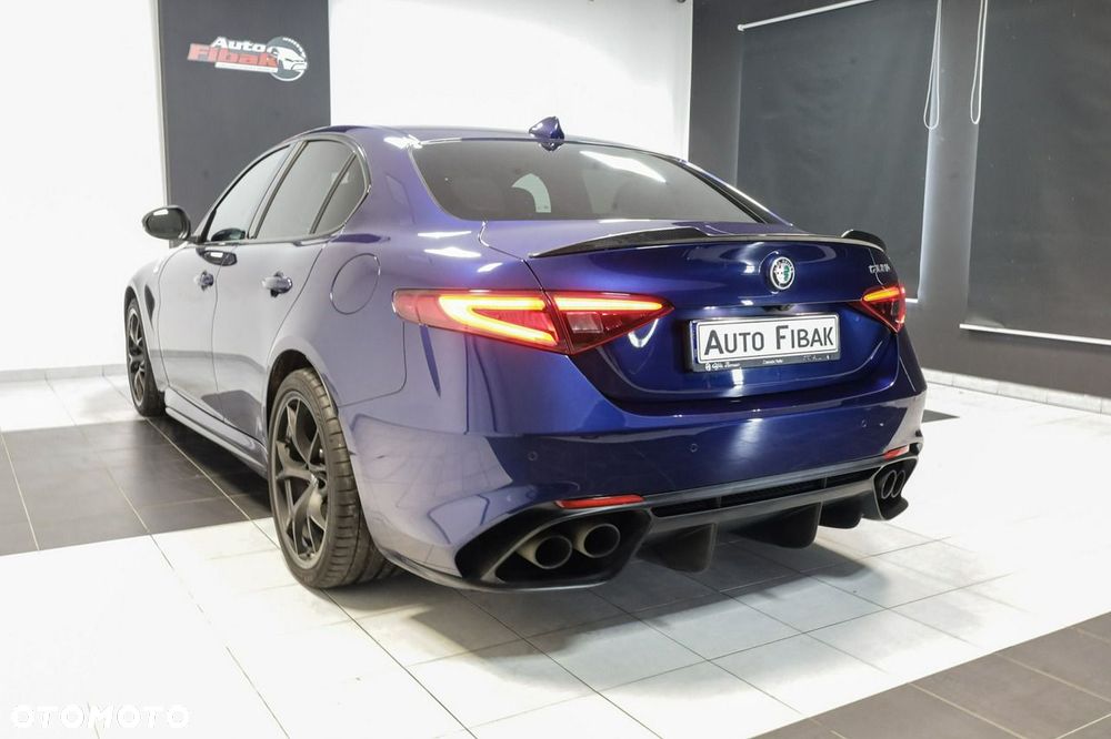 Alfa Romeo Giulia - 10