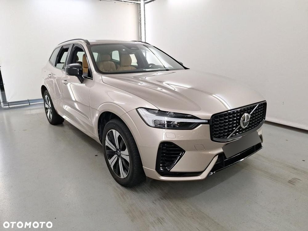Volvo XC 60 B5 B AWD Plus Dark - 1