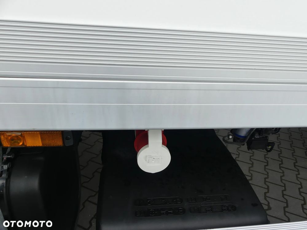 DAF CF 370 / 6x2 / CHŁODNIA 8.25 + WINDA / EURO 6 / 330 TYS KM / - 14