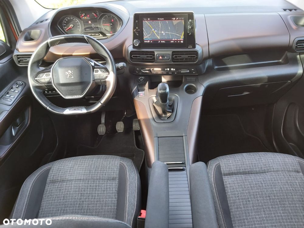 Peugeot Rifter - 23