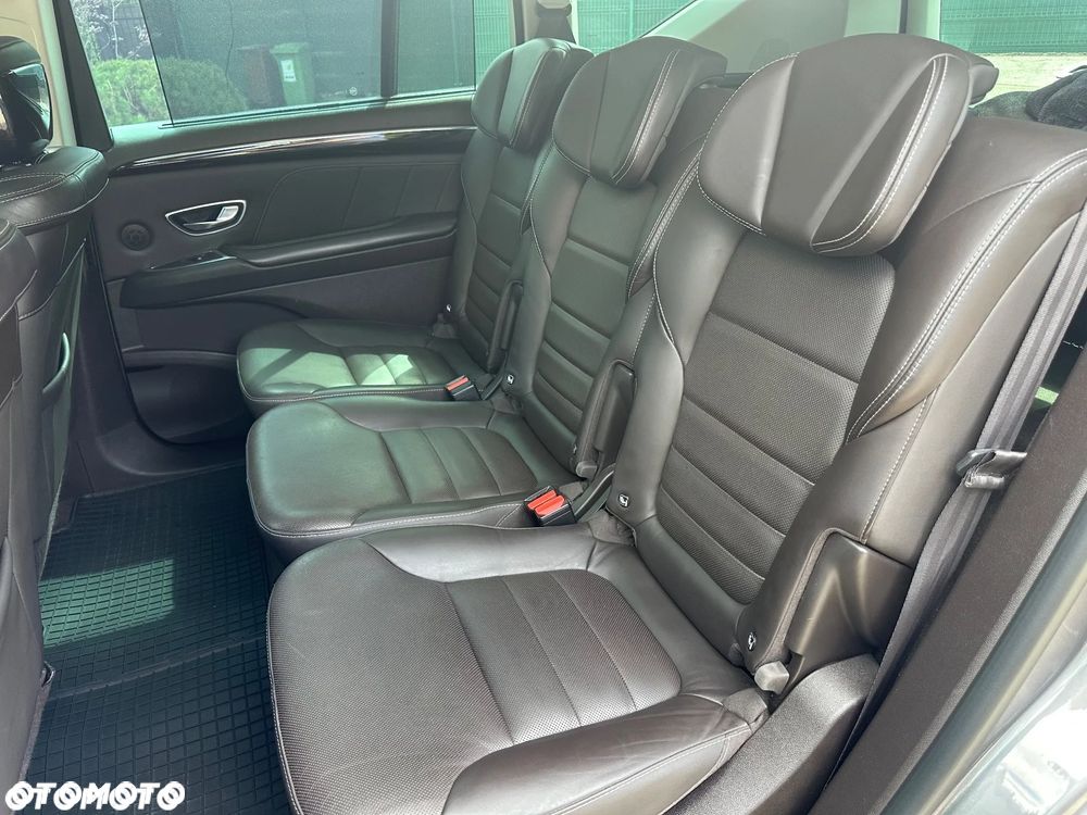 Renault Espace 1.6 dCi Energy Initiale Paris EDC - 11