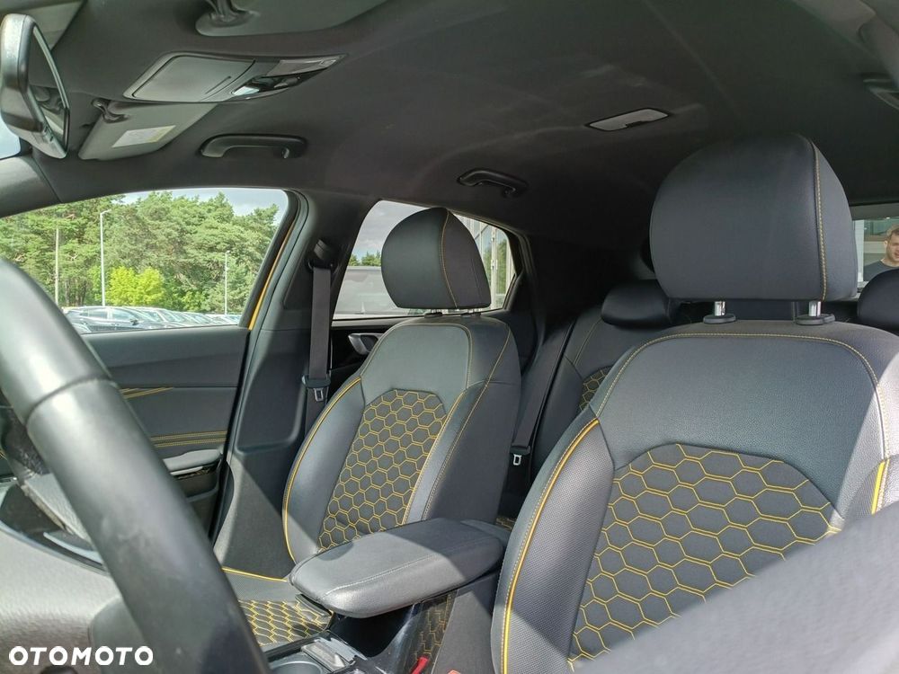 Kia XCeed - 11