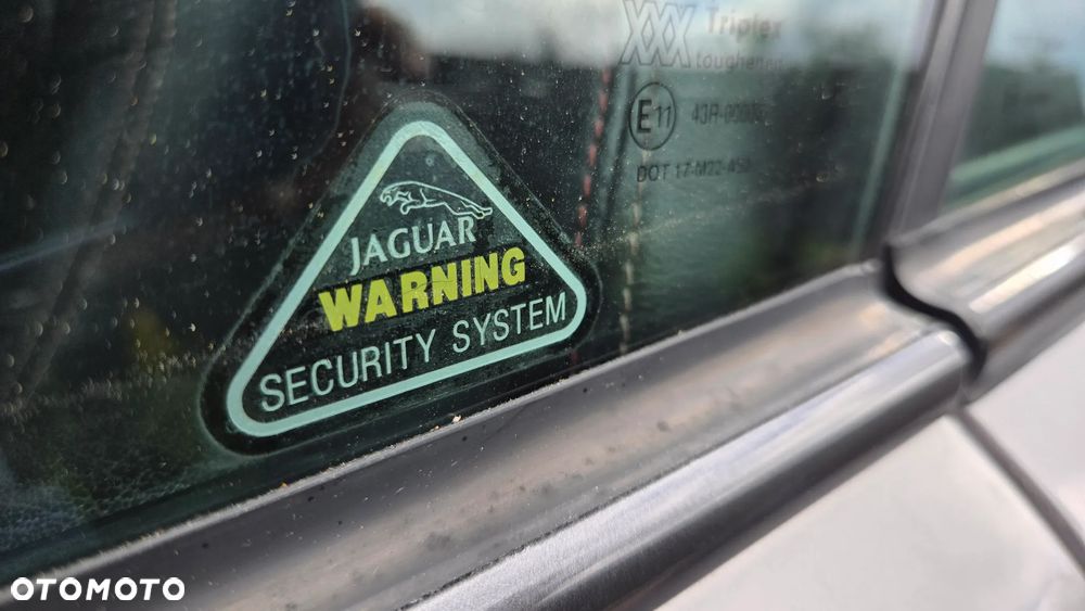 Jaguar XK8 - 21