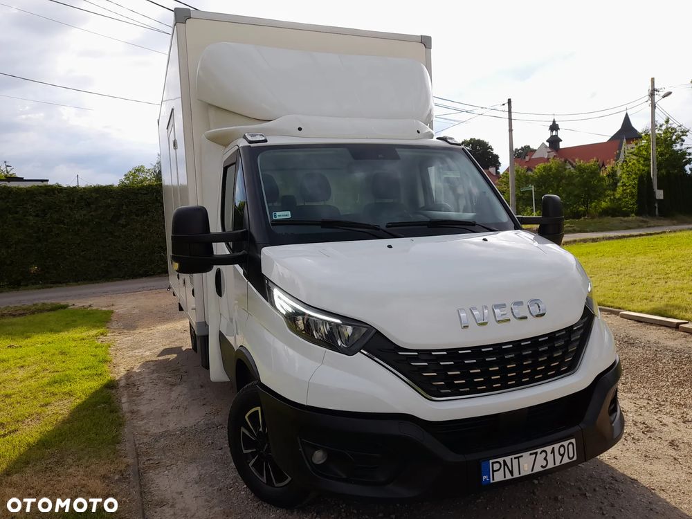 Iveco DAILY 35s180 silnik 3.0 180koni HI-matic Automatyczna skrzynia biegów FULL Wyposażenie!!! KONTENER 8 PALET 430X220X240 wysoki!! winada PALFINGER  Polski salon GWARANCJA przebiegu!!! - 4