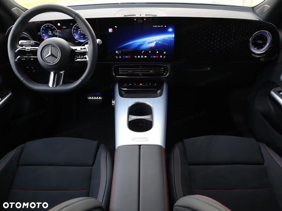Mercedes-Benz GLB - 13