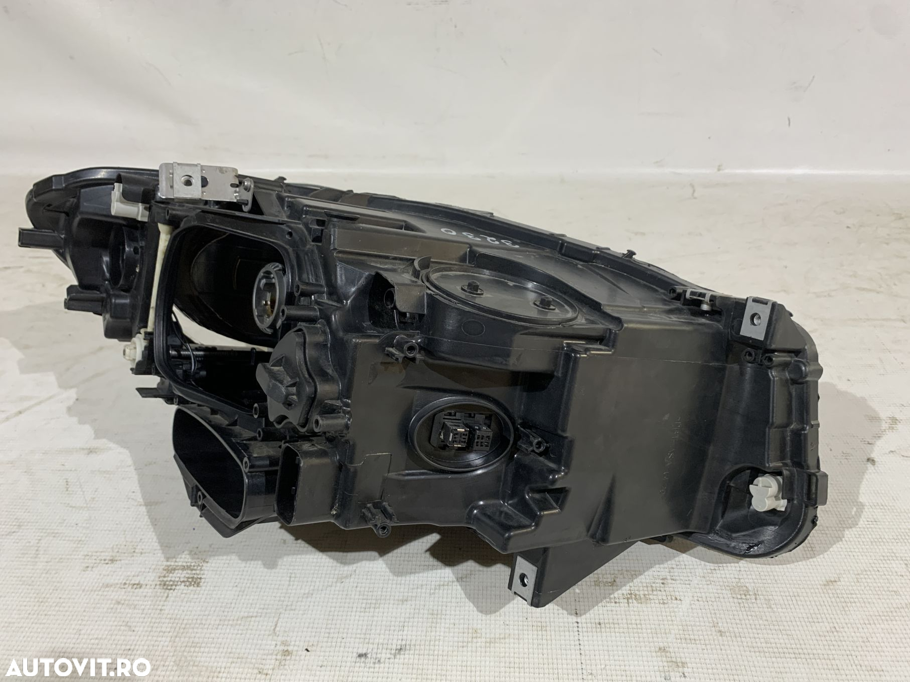 Far stanga BMW seria 5, F10, F11, LCI,Facelift, bi-xenon, fara adaptiv, 2013, 2014, 2015, 2016, cod origine OE 7343911 - 7