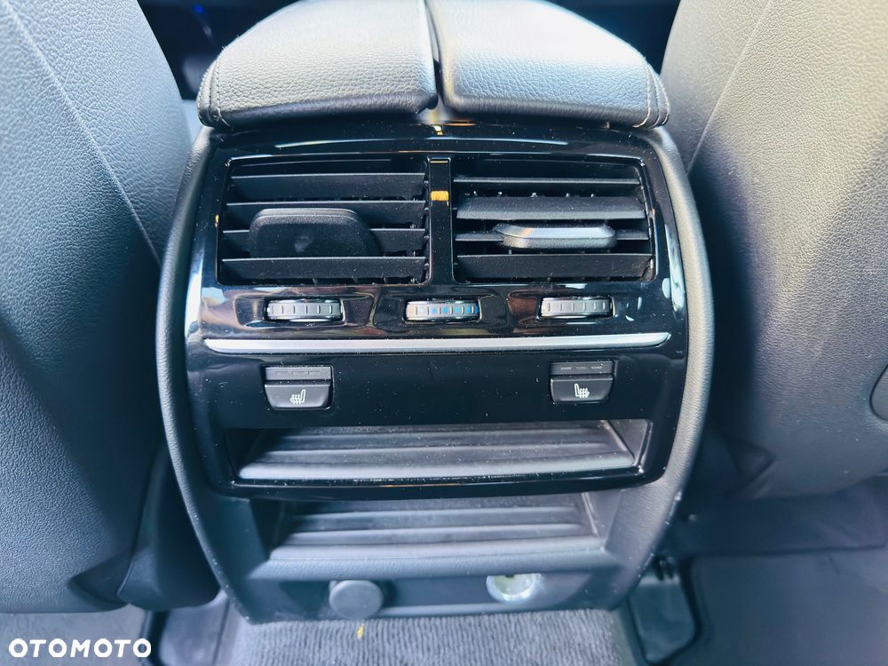 BMW Seria 5 530i xDrive M Sport Edition - 13