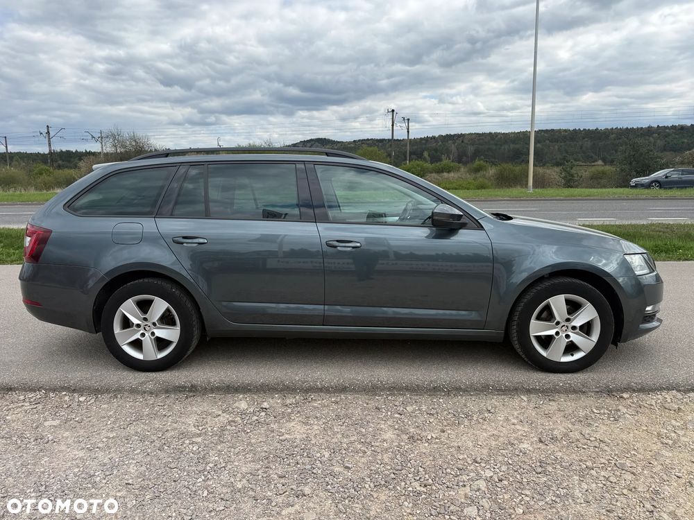Skoda Octavia 1.6 TDI DSG Style - 5