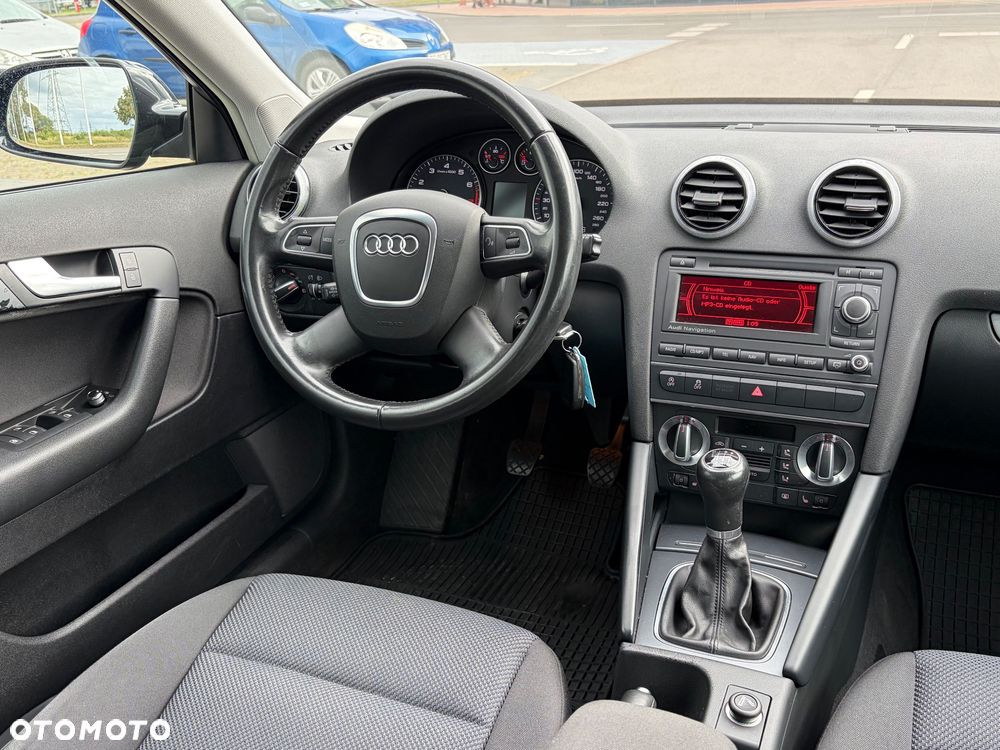 Audi A3 Sportback 1.4 TFSI Ambiente - 17